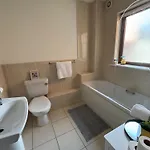Διαμέρισμα Lakeside 2bedroom *