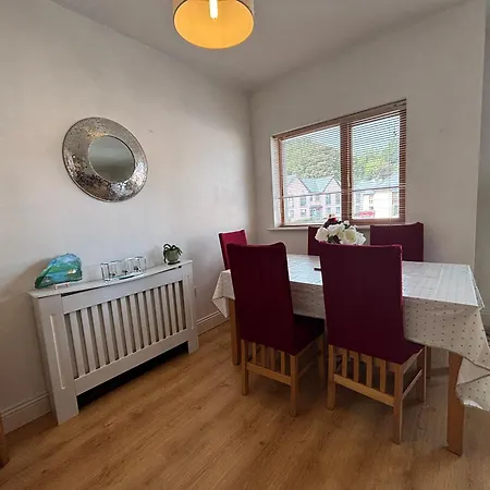 Lakeside 2bedroom * Killaloe