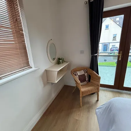 Lakeside 2bedroom شقة *