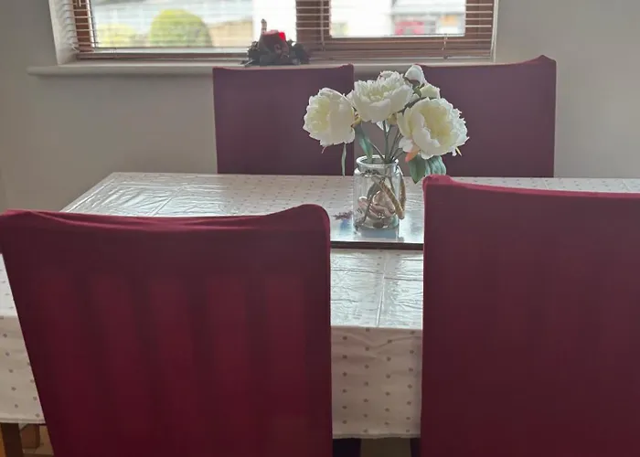 Lakeside 2bedroom דירה